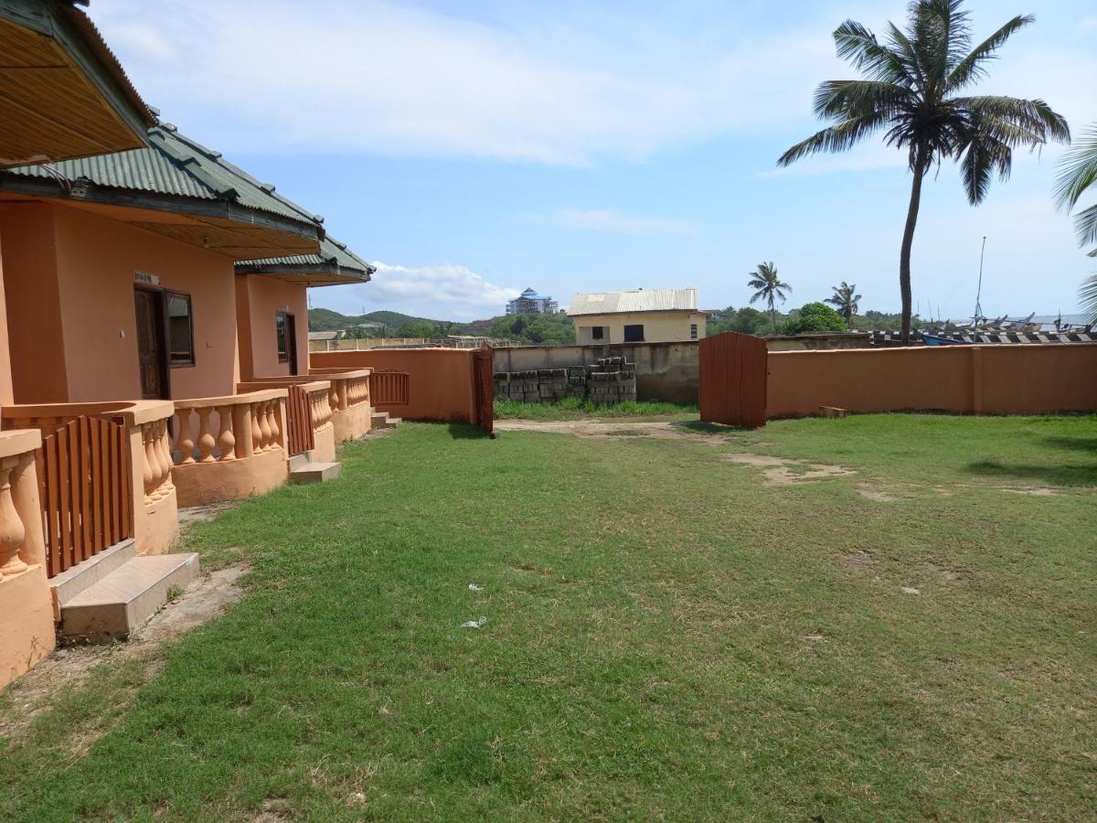 Comfort Beach Resort Biriwa 外观 照片